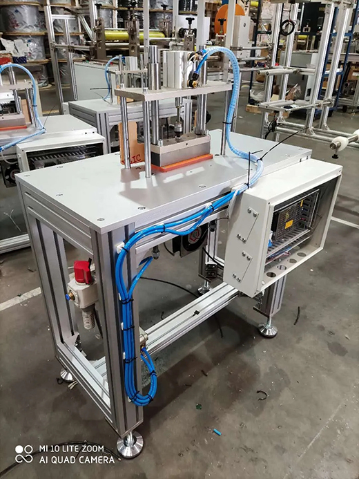 欧博abg官网KN95口罩封边机